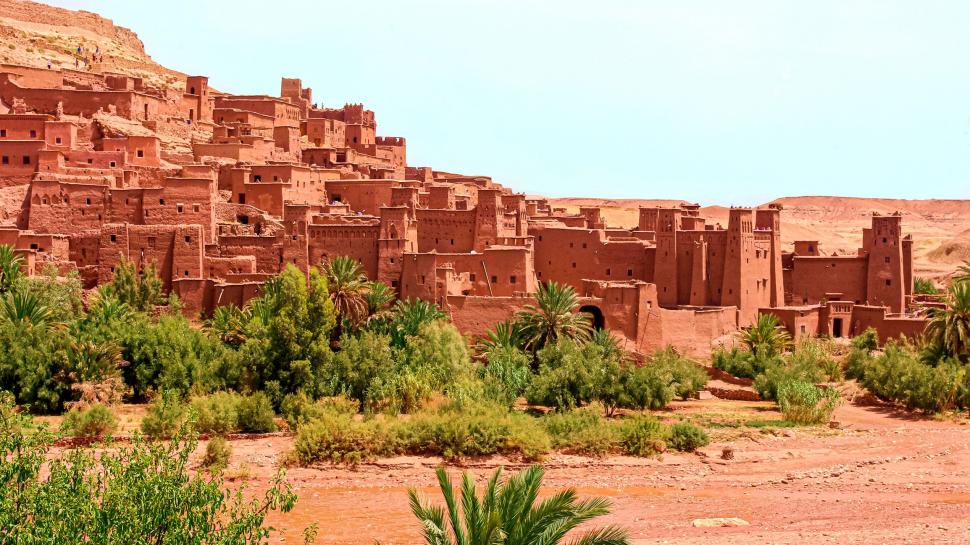 Experiența unei femei care a călătorit singură în Arabia Saudită: codul vestimentar, deplasarea și siguranța 956271