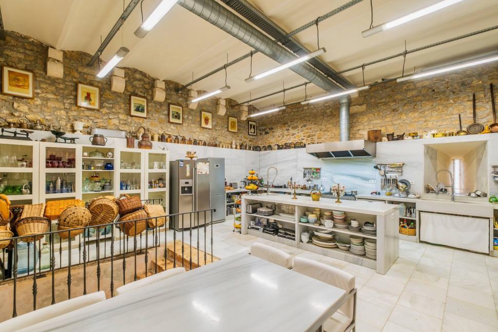 Castelul în care Napoleon și-ar fi ascuns comoara e scos la vânzare, iar prețul este surprinzător 957168