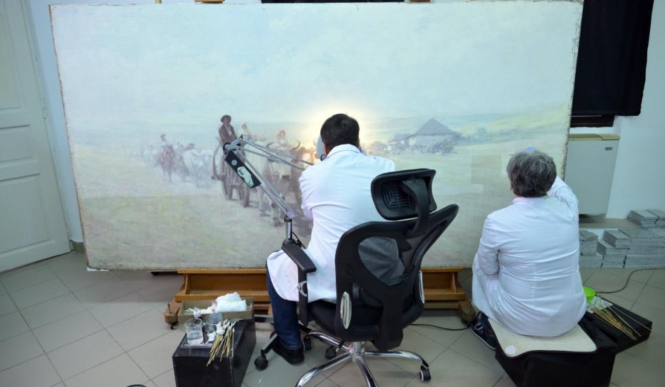 Tabloul „Car cu boi” al lui Nicolae Grigorescu e restaurat de specialiști. Imagini inedite din laboratorul Palatului Culturii din Iași 957249