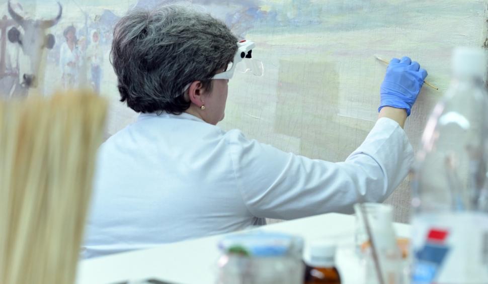 Tabloul „Car cu boi” al lui Nicolae Grigorescu e restaurat de specialiști. Imagini inedite din laboratorul Palatului Culturii din Iași 957250