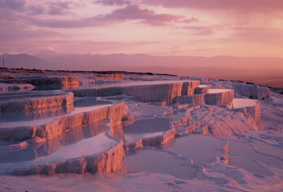 Imagini uluitoare cu „Castelul de bumbac” format din cele mai fotogenice piscine termale. Mulți români ajung în zonă dar nu știu de ele 957930