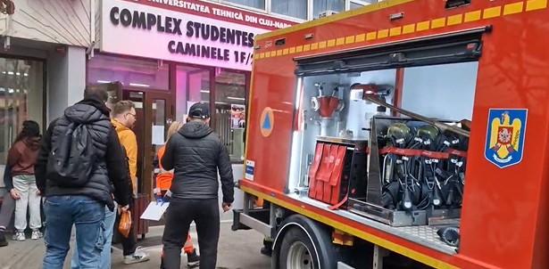 Incendiu într-un cămin studențesc din Cluj-Napoca: 130 de persoane s-au autoevacuat 958128