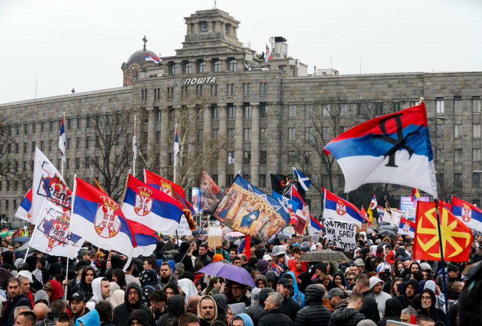 325.000 de persoane au protestat împotriva guvernului, la cel mai mare miting din istoria Serbiei. Ce vor oamenii și cum răspunde Vucic 958169