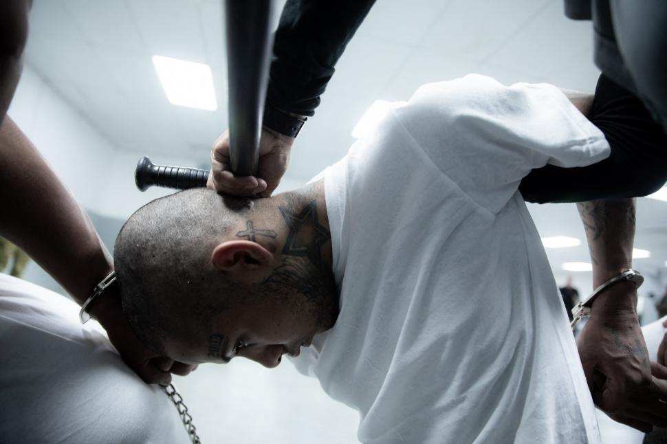 Sute de cetățeni din Venezuela au fost deportați din SUA și au ajuns într-una dintre cele mai temute închisori din lume 958343