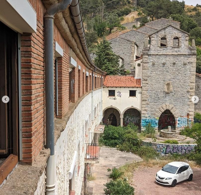 Un american care a cumpărat cu 310.000 € un orășel spaniol abandonat a dezvăluit ce planuri are cu el: Sună nebunesc, dar e viitorul 958361