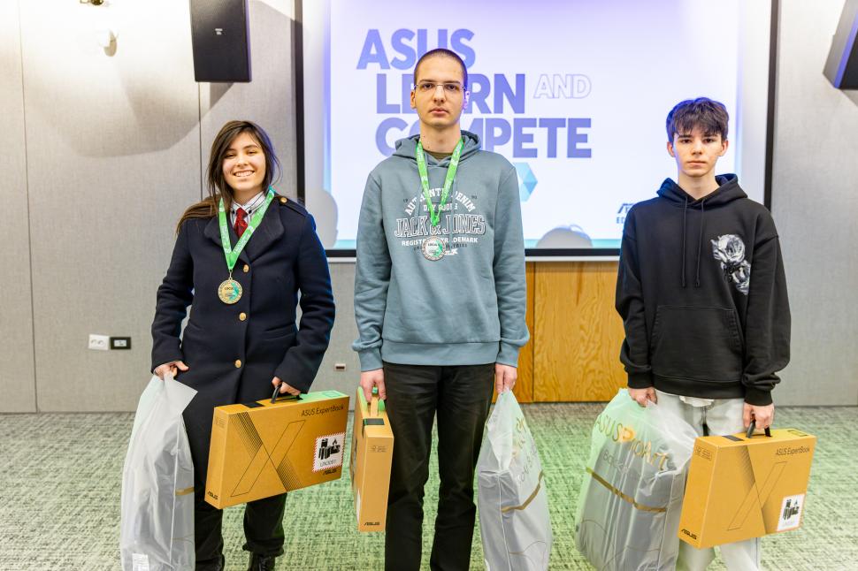Partener de încredere pentru educație, ASUS premiază liceenii câștigători ai concursului de TIC 958494