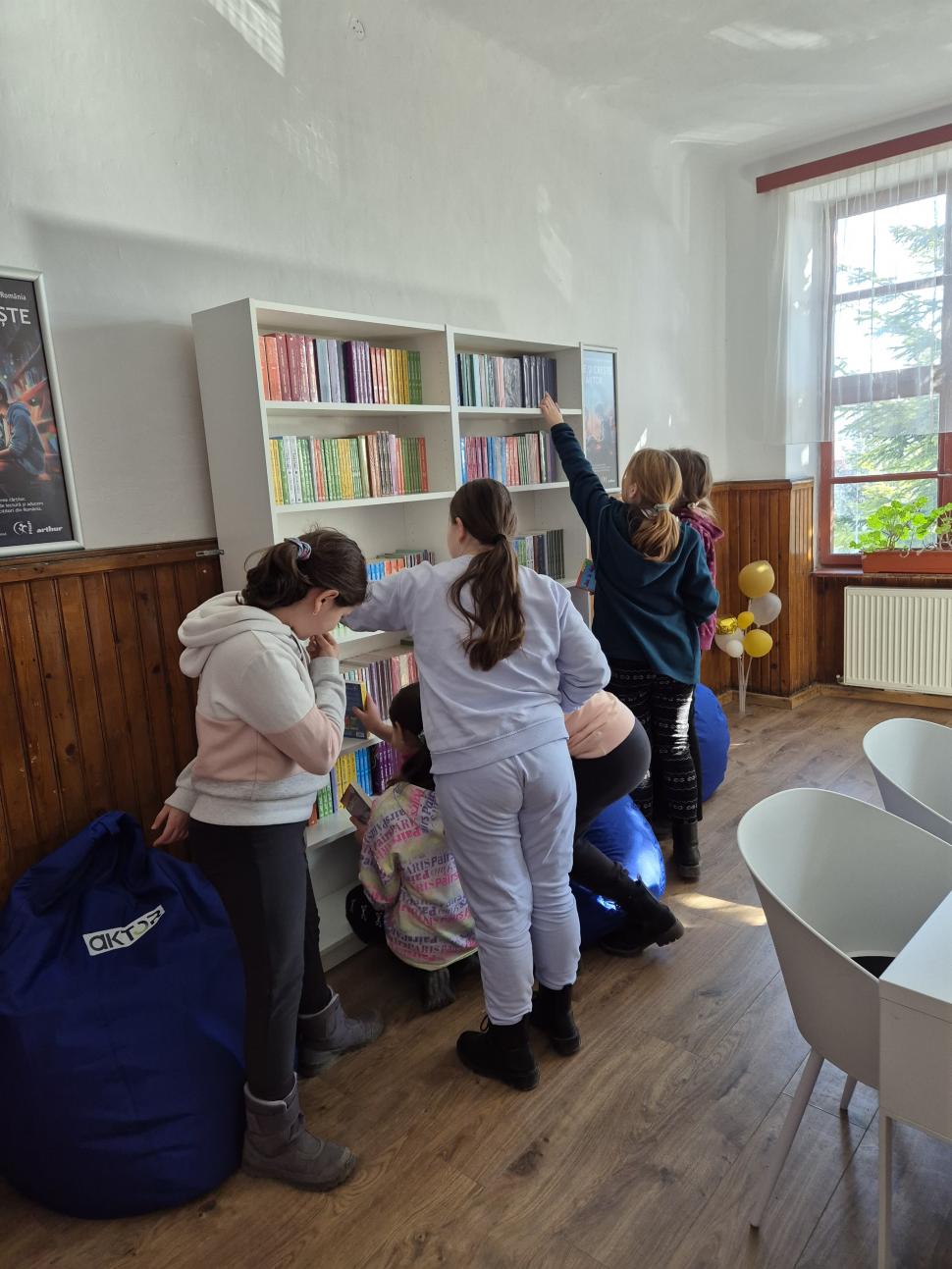 Trei școli cu 2000 de elevi au primi o donație de cărți de la Aktor România 958925