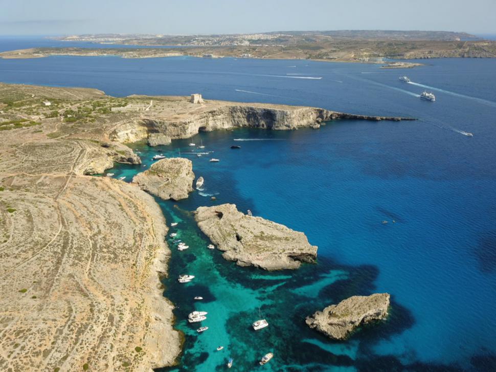 O insulă cu peisaje de vis a ajuns "iadul pe Pământ". Niciun site nu mai vrea să o promoveze: "Turiștii pleacă dezamăgiți" 959001