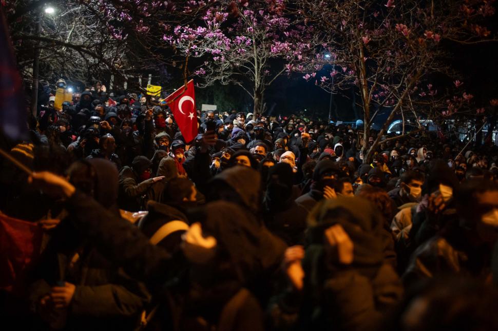 Turcia fierbe după reținerea lui Imamoglu: „Nu suntem inamici ai statului, dar ceea ce se petrece este ilegal” 959476