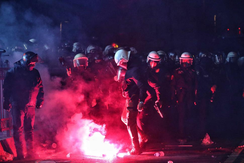 Turcia fierbe după reținerea lui Imamoglu: „Nu suntem inamici ai statului, dar ceea ce se petrece este ilegal” 959477