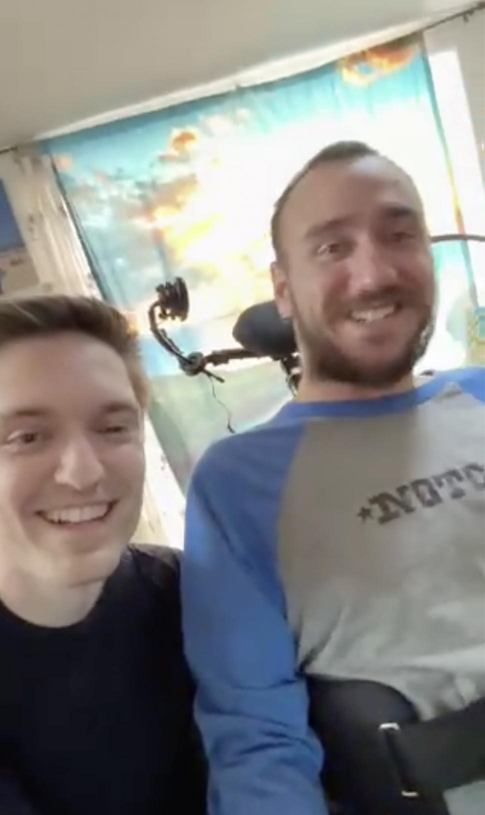 Bărbatul care are un cip de citit gânduri în creier: „Sună ca dintr-un film SF. Așa ceva nu ar trebui să fie posibil!” 959524