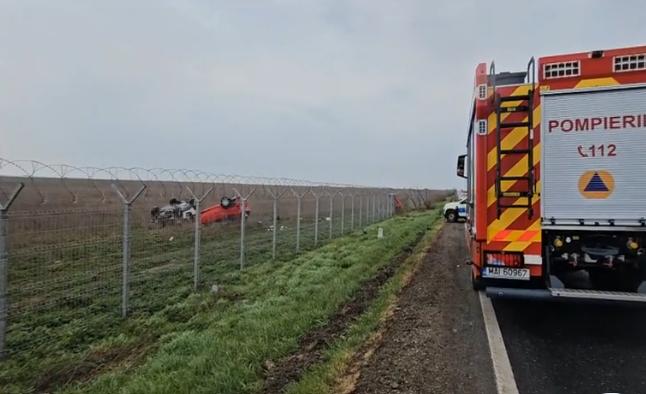 Mașini răsturnate peste gardul bazei NATO de la Kogălniceanu. Patru oameni au ajuns la spital 959504