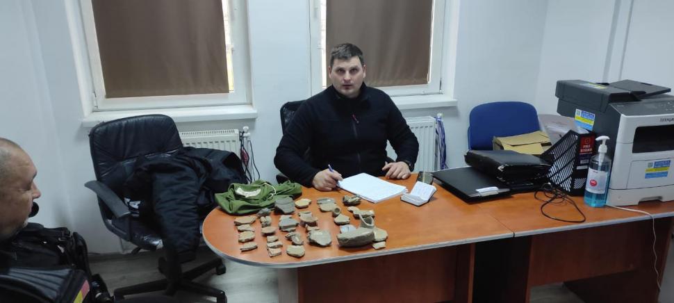 O femeie vindea fragmente arheologice dacice cu trei lei într-un talcioc din Iași. Poliția a deschis o anchetă 959544