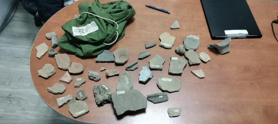 O femeie vindea fragmente arheologice dacice cu trei lei într-un talcioc din Iași. Poliția a deschis o anchetă 959545