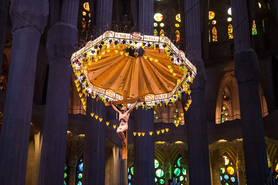 Cine va realiza „Fațada Gloriei” a Sagradei Familia, catedrala începută de Gaudi acum 143 de ani 960145