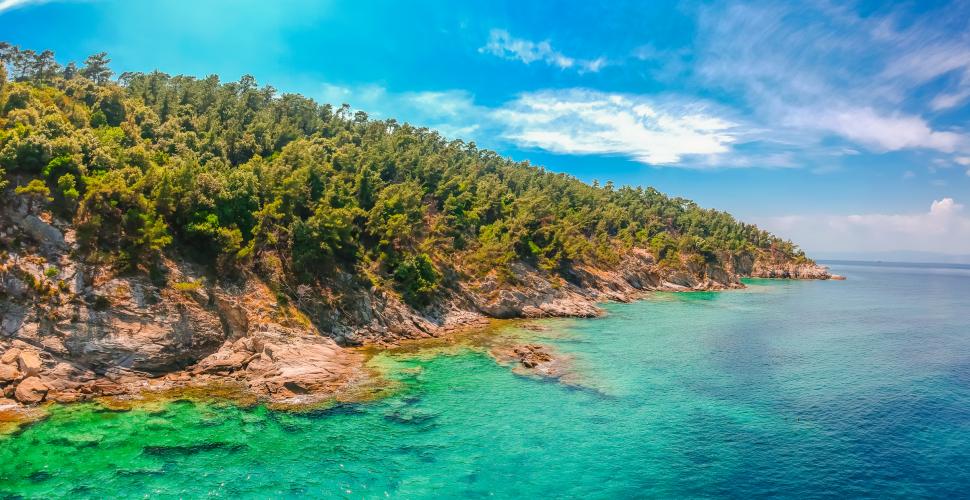 Insula de Smarald a Greciei îmbină peisajele paradisiace cu tradiţiile. Povestea unui român care şi-a deschis o tavernă în Thasos  959949