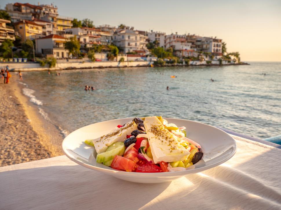 Insula de Smarald a Greciei îmbină peisajele paradisiace cu tradiţiile. Povestea unui român care şi-a deschis o tavernă în Thasos  959952