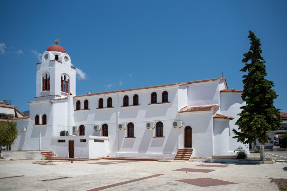 Insula de Smarald a Greciei îmbină peisajele paradisiace cu tradiţiile. Povestea unui român care şi-a deschis o tavernă în Thasos  959959