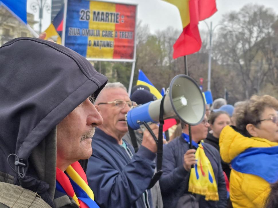 Cum l-au așteptat degeaba adepții lui Călin Georgescu de ziua lui: „Eu refuz sa cred că am fost abandonați” 960467