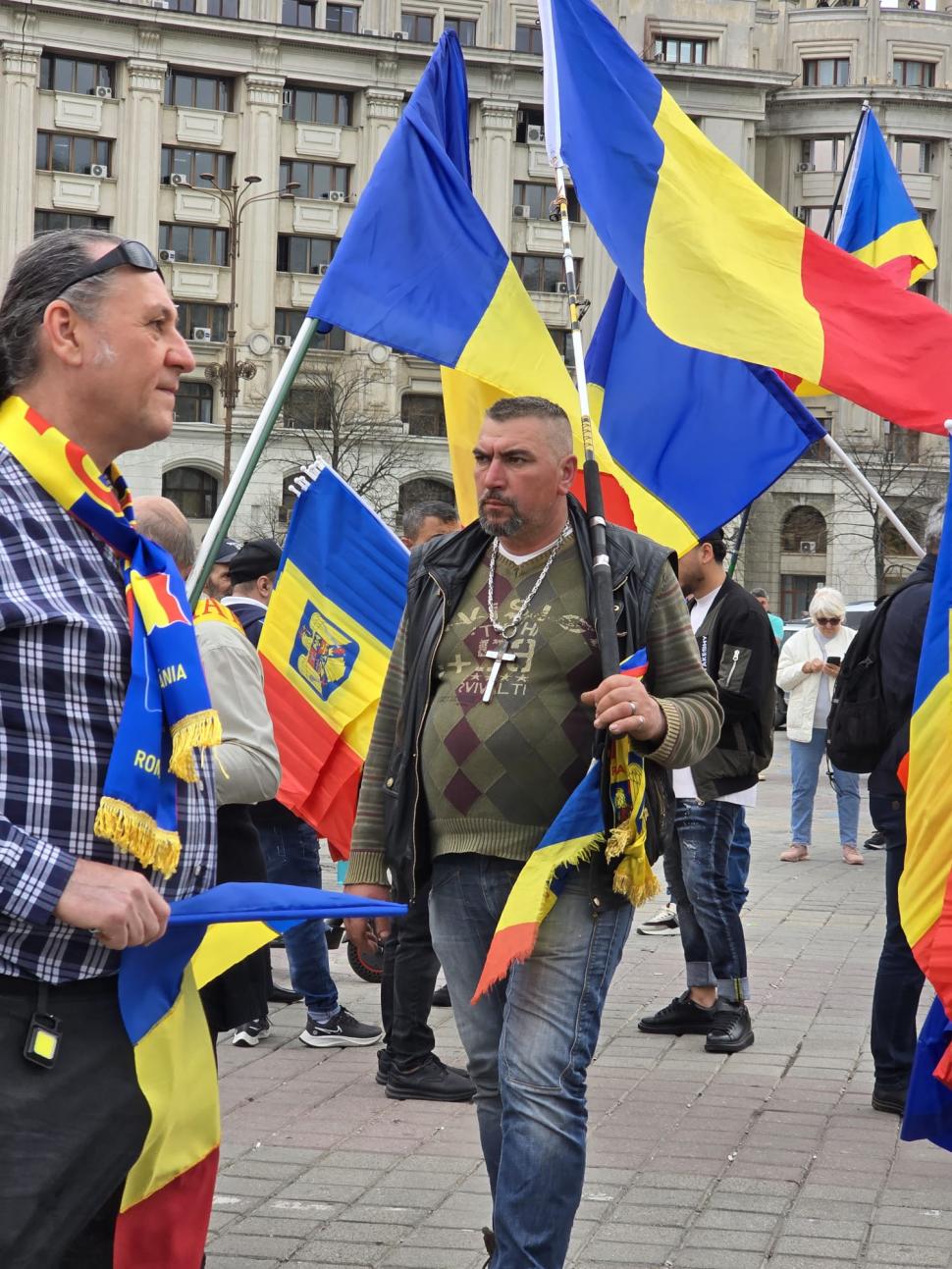 Cum l-au așteptat degeaba adepții lui Călin Georgescu de ziua lui: „Eu refuz sa cred că am fost abandonați” 960474