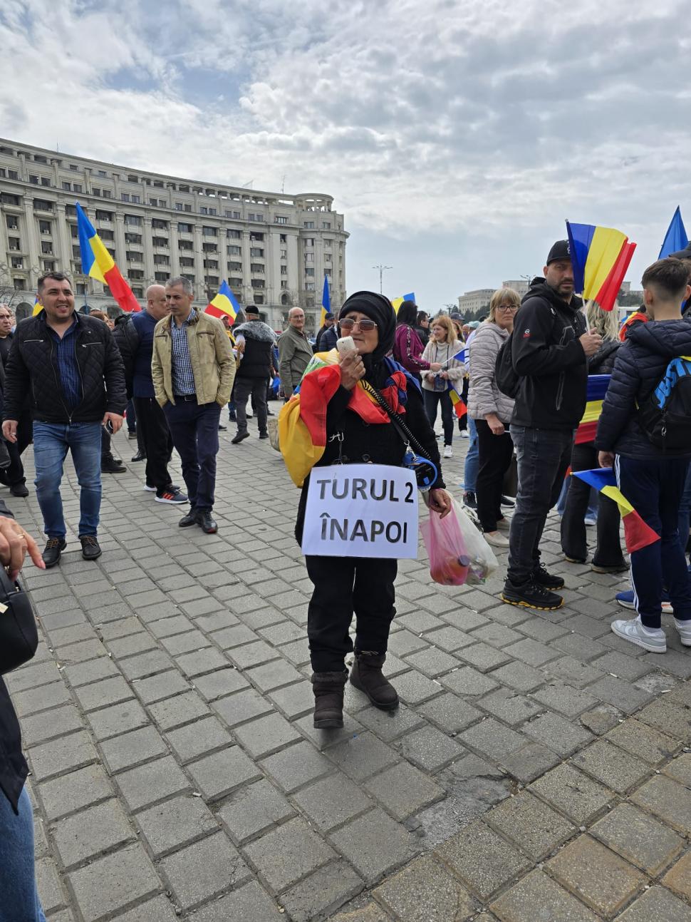 Cum l-au așteptat degeaba adepții lui Călin Georgescu de ziua lui: „Eu refuz sa cred că am fost abandonați” 960478