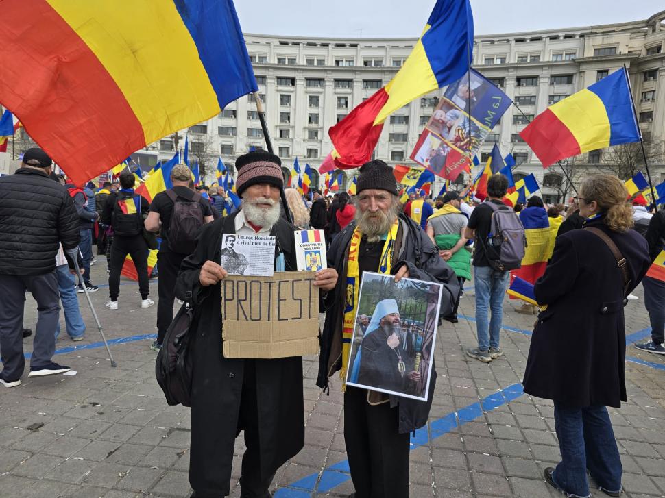 Cum l-au așteptat degeaba adepții lui Călin Georgescu de ziua lui: „Eu refuz sa cred că am fost abandonați” 960485