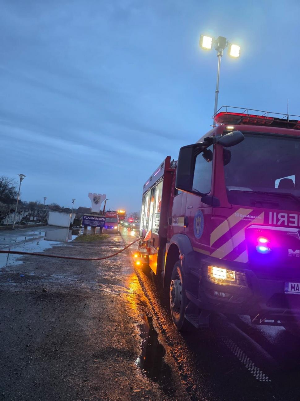 Accident grav în Arad: Un autotren şi o basculantă s-au ciocnit pe DN 7. Ambii șoferi au murit 960518