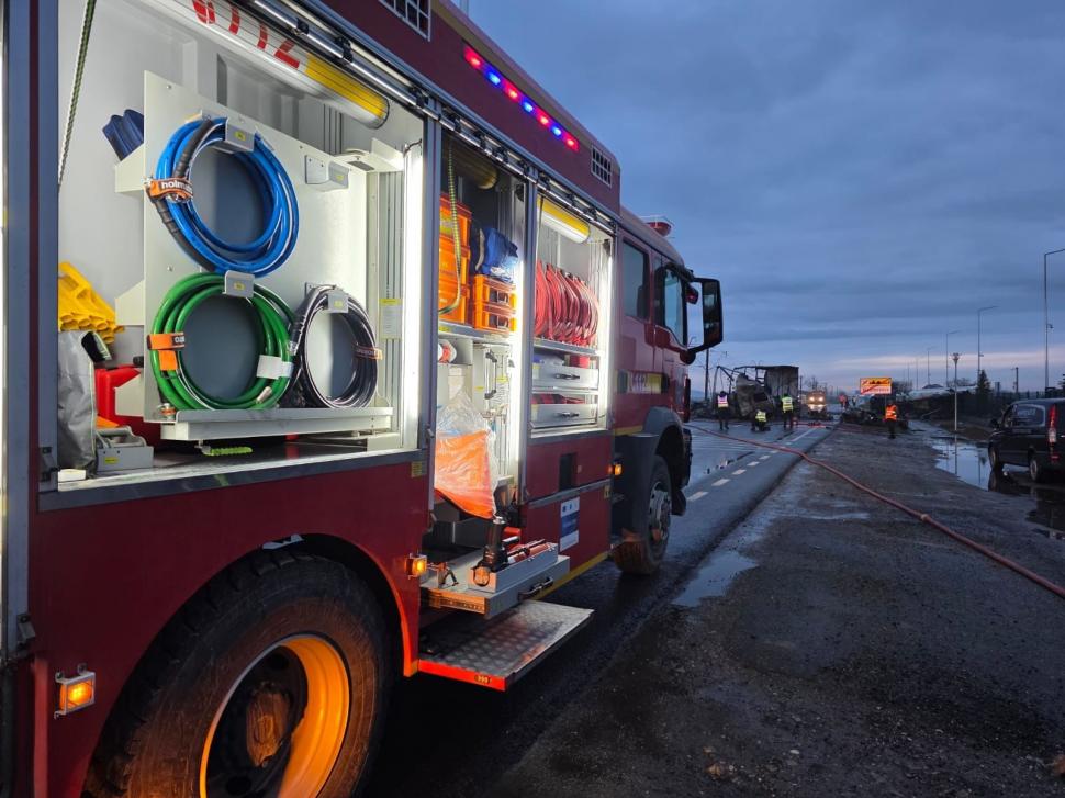 Accident grav în Arad: Un autotren şi o basculantă s-au ciocnit pe DN 7. Ambii șoferi au murit 960519