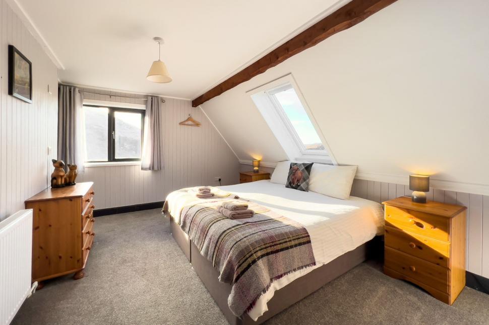 Oamenii sunt fascinați de această casă de vacanță scoasă la vânzare la un preț incredibil. Există, însă, o problemă 960619