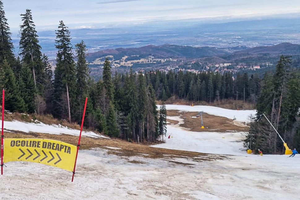 Final de sezon de schi în România: Pârtiile din Poiana Brașov s-au închis înainte de data oficială. Cum arată acum domeniul schiabil 960782