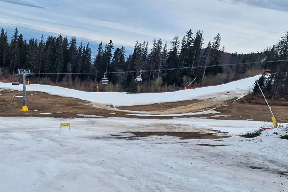 Final de sezon de schi în România: Pârtiile din Poiana Brașov s-au închis înainte de data oficială. Cum arată acum domeniul schiabil 960784