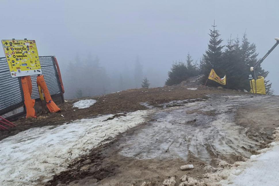 Final de sezon de schi în România: Pârtiile din Poiana Brașov s-au închis înainte de data oficială. Cum arată acum domeniul schiabil 960785