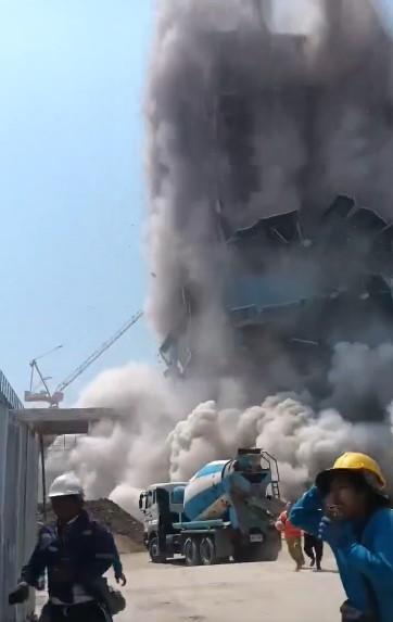 Momentul în care un zgârie nori din Bangkok se prăbușește după cutremurul de 7,7. Piscinele de pe hoteluri s-au revărsat în stradă 960837