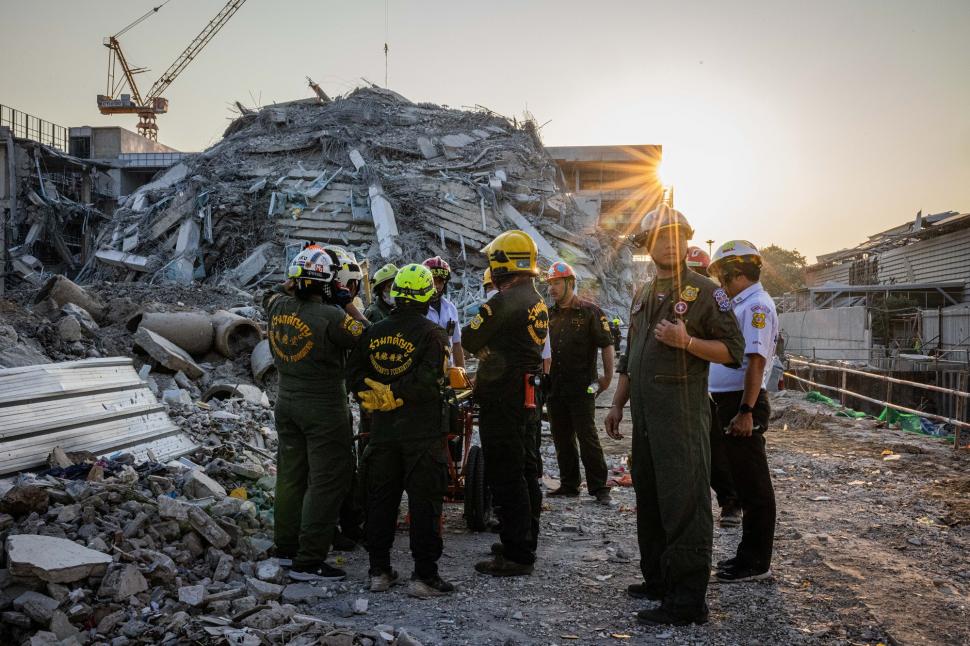 Dezastru de proporții în Myanmar. Bilanţul morţilor creşte la 1.600. Cutremurul de 7,7 a pus la pământ mii de clădiri 961128