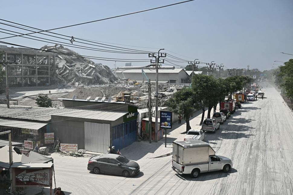 Dezastru de proporții în Myanmar. Bilanţul morţilor creşte la 1.600. Cutremurul de 7,7 a pus la pământ mii de clădiri 961138