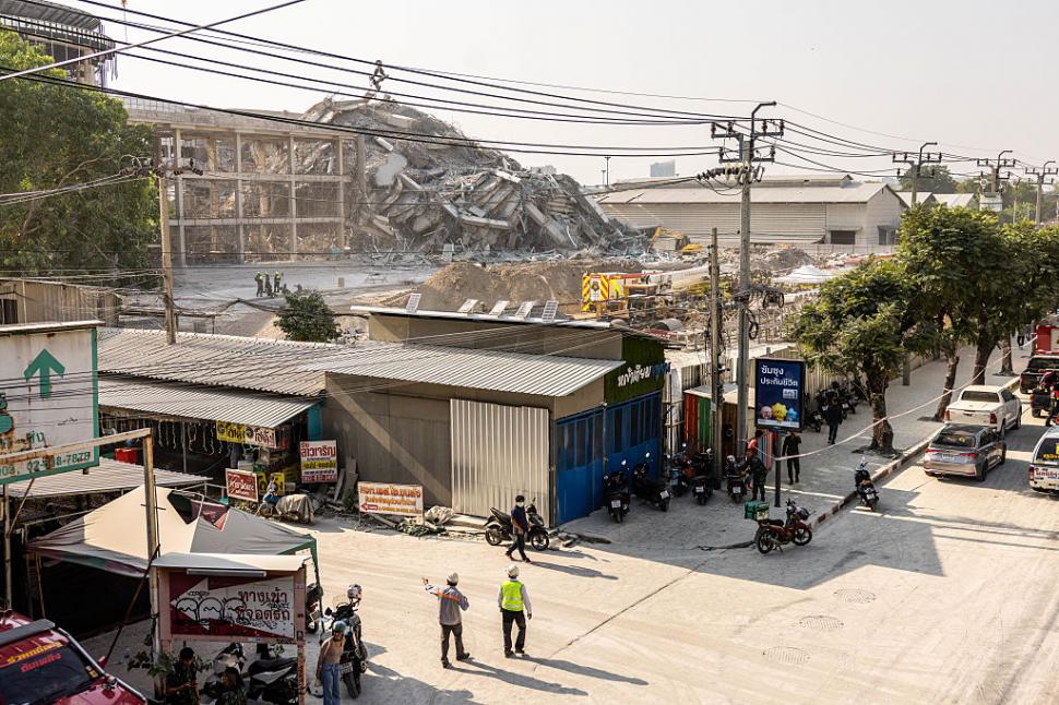 Dezastru de proporții în Myanmar. Bilanţul morţilor creşte la 1.600. Cutremurul de 7,7 a pus la pământ mii de clădiri 961141