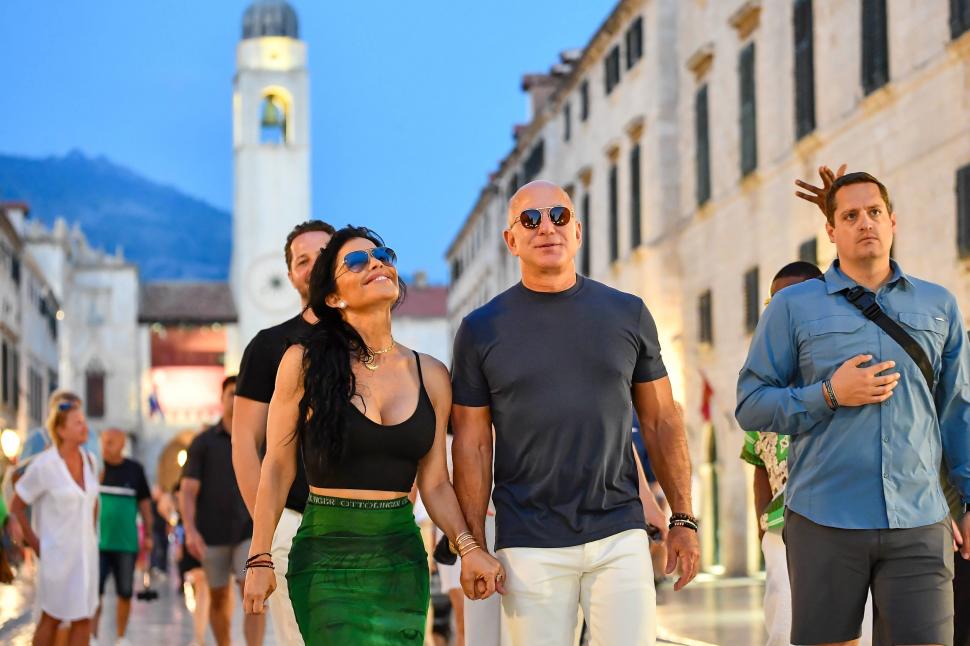 Nunta lui Jeff Bezos cu logodnica lui, în Veneția, va dura trei zile. Venețienii nu sunt încântați: „Va o bătaie de cap” 961043