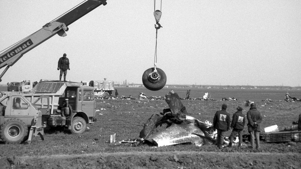 30 de ani de la catastrofa aviatică de la Baloteşti: Prăbușirea avionului Tarom în apropierea Aeroportului Otopeni 960819