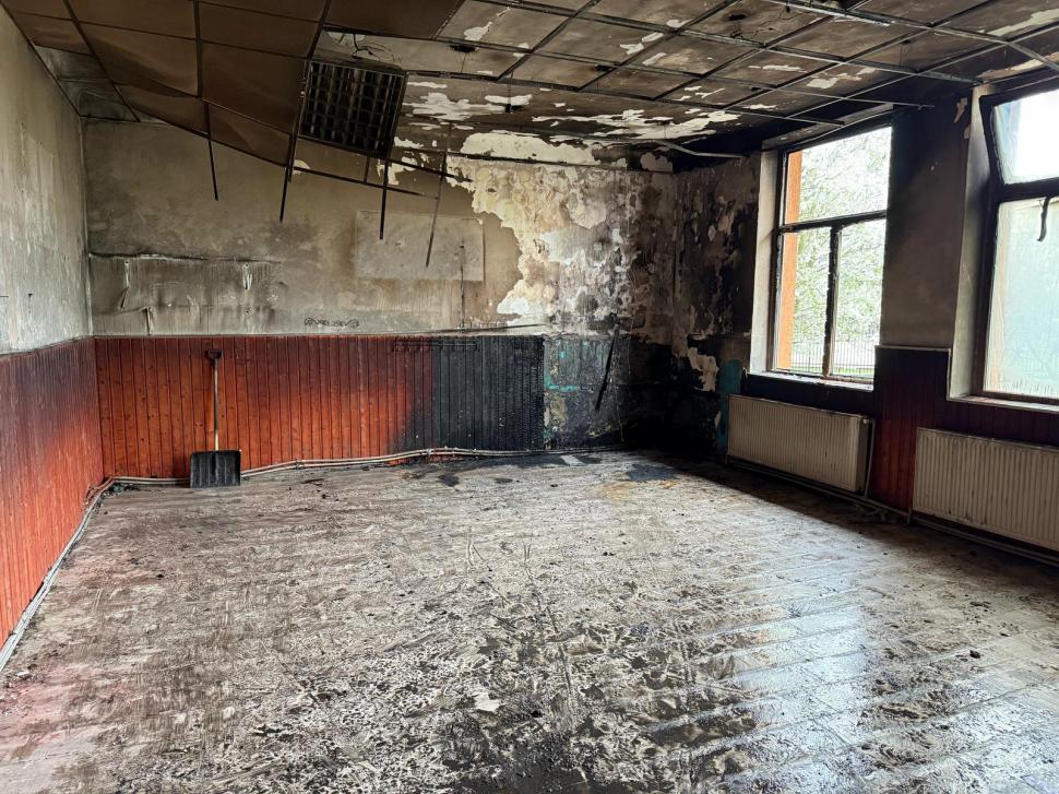 Incendiu la o școală din județul Galați. Au ars materialele școlare și mobilierul dintr-o sală de clasă 961382