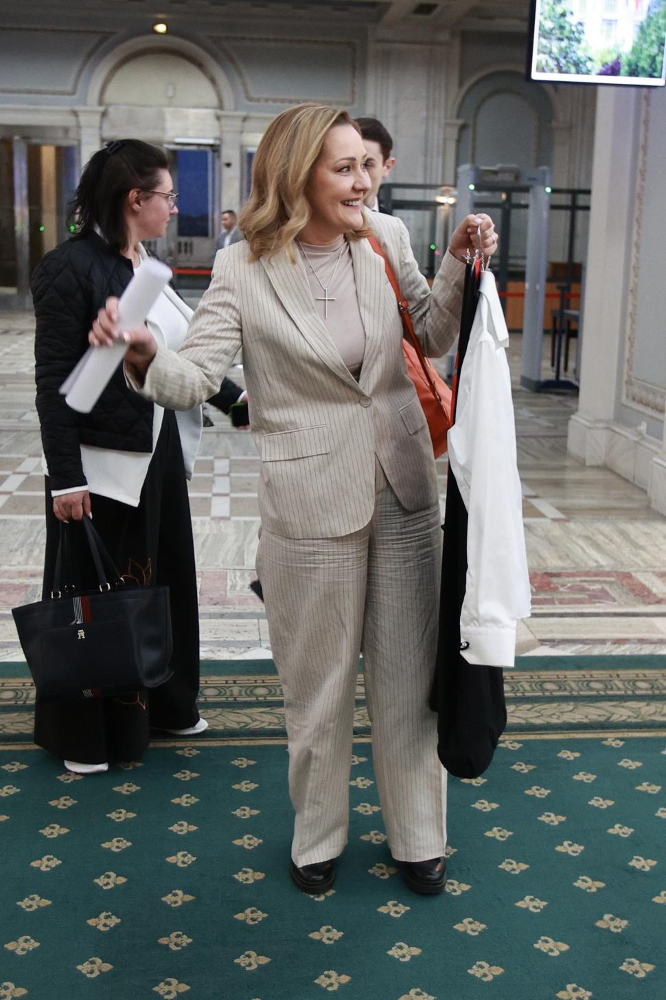 Culisele dezbaterii prezidențiale cu Elena Lasconi. Ce nu s-a văzut la televizor 962001