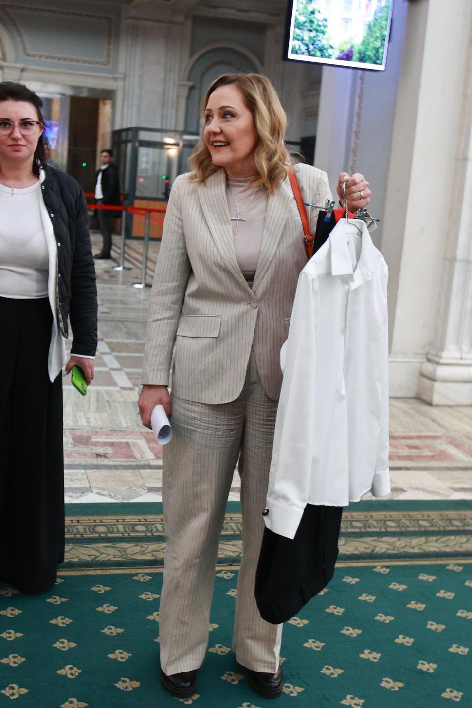 Culisele dezbaterii prezidențiale cu Elena Lasconi. Ce nu s-a văzut la televizor 962002