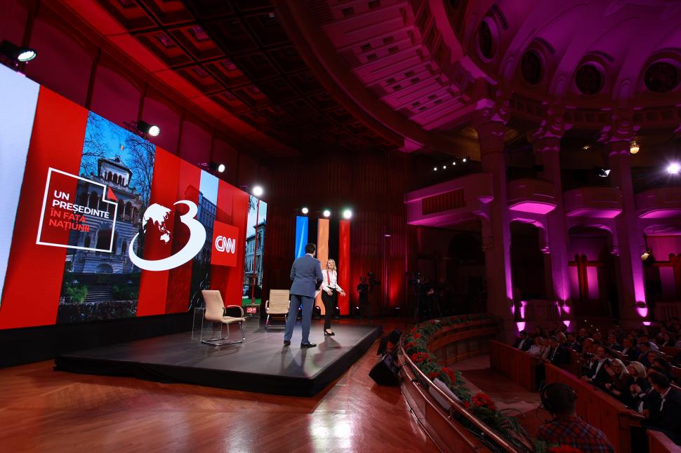 Culisele dezbaterii prezidențiale cu Elena Lasconi. Ce nu s-a văzut la televizor 962024