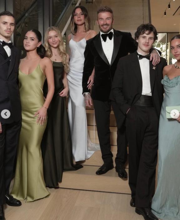 David Beckham şi-a sărbătorit în avans împlinirea a 50 de ani. Imagini de la petrecerea care a avut loc la Miami 961795