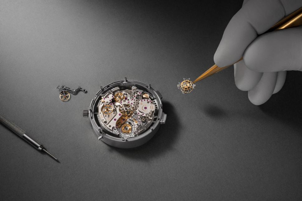 A fost lansat cel mai complicat ceas de mână mecanic din lume. Cum arată bijuteria care indică trei forme diferite ale timpului 961883