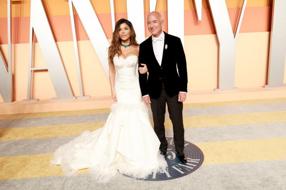 Jeff Bezos și Lauren Sànchez au făcut o vizită fulger la Veneţia, ca să facă ultimele pregătiri pentru nunta din iunie 962113