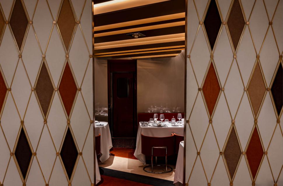 Trenul de lux "Dolce Vita Orient Express" a fost inaugurat în Italia. Cel mai ieftin bilet costă cât șapte salarii minime în România 962737