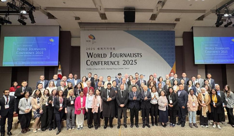 Pot fi jurnaliştii înlocuiţi de inteligenţa artificială? ”AI nu va putea niciodată să conducă o investigaţie precum Watergate” 963151