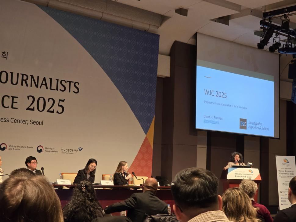 Pot fi jurnaliştii înlocuiţi de inteligenţa artificială? ”AI nu va putea niciodată să conducă o investigaţie precum Watergate” 963159