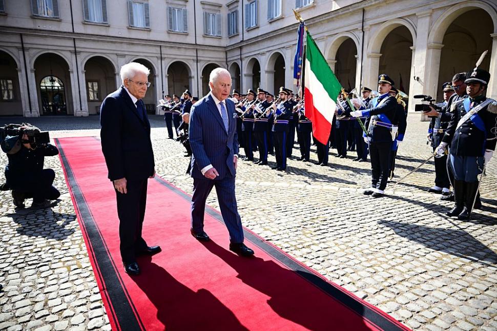 Gafe la vizita oficială a regelui Charles în Italia. Regina Camilla a încurcat de două ori protocolul 963434