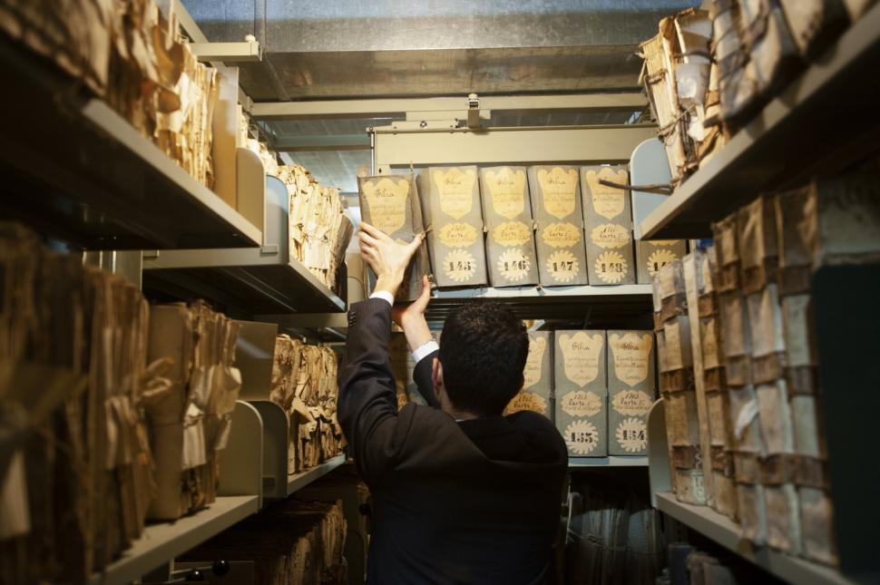 Manuscrise, volume secrete și artefacte nemaivăzute. Imagini rare din interiorul Arhivelor de la Vatican 963138